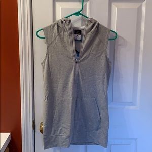 Adorable sleeveless light weight Nike sweatshirt